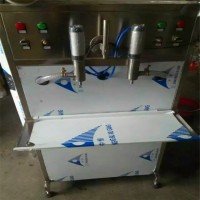 雙頭型液體灌裝機招商，沃發(fā)牌自流式
