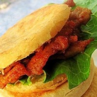 唐山里脊肉餅培訓學?！俪蓹C構(gòu)包教包會