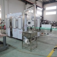 全自動(dòng)不含氣蘇打水飲料灌裝機(jī)械