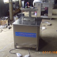滾揉機(jī)/壓肉板機(jī)肥牛肉磚加工設(shè)備定制