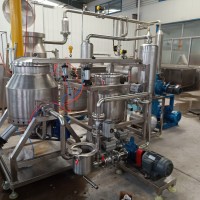 螺旋出料自動蘋果片低溫真空油炸機廠家
