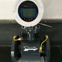 電磁流量計