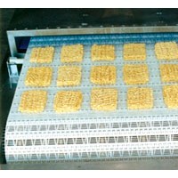供應(yīng)微波方便面干燥殺菌機(jī)/微波烘干設(shè)備