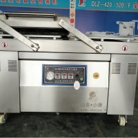 山東小康牌帶湯汁食品真空包裝機(jī)